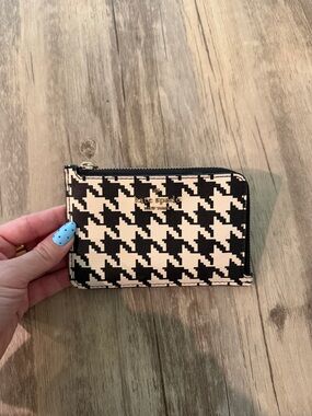 kate spade Black & Cream Houndstooth Zip Card Case